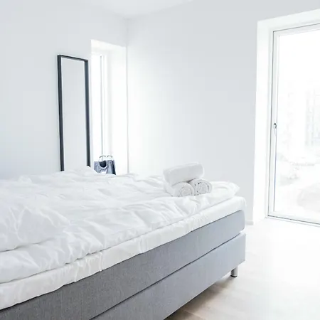 Fantastic 1-bed W Balcony *